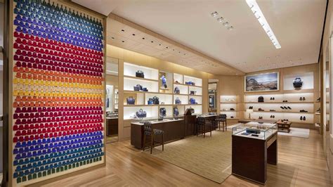 where to buy louis vuitton in cincinnati|louis vuitton cincinnati kenwood photos.